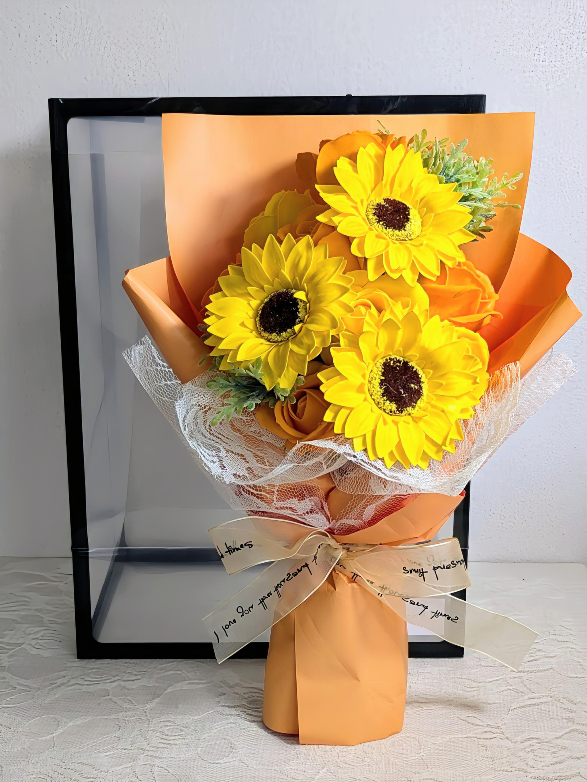 【ひまわり】ソープフラワー　ひまわりとローズのオレンジブーケ　レース包み　クリアバッグ入り