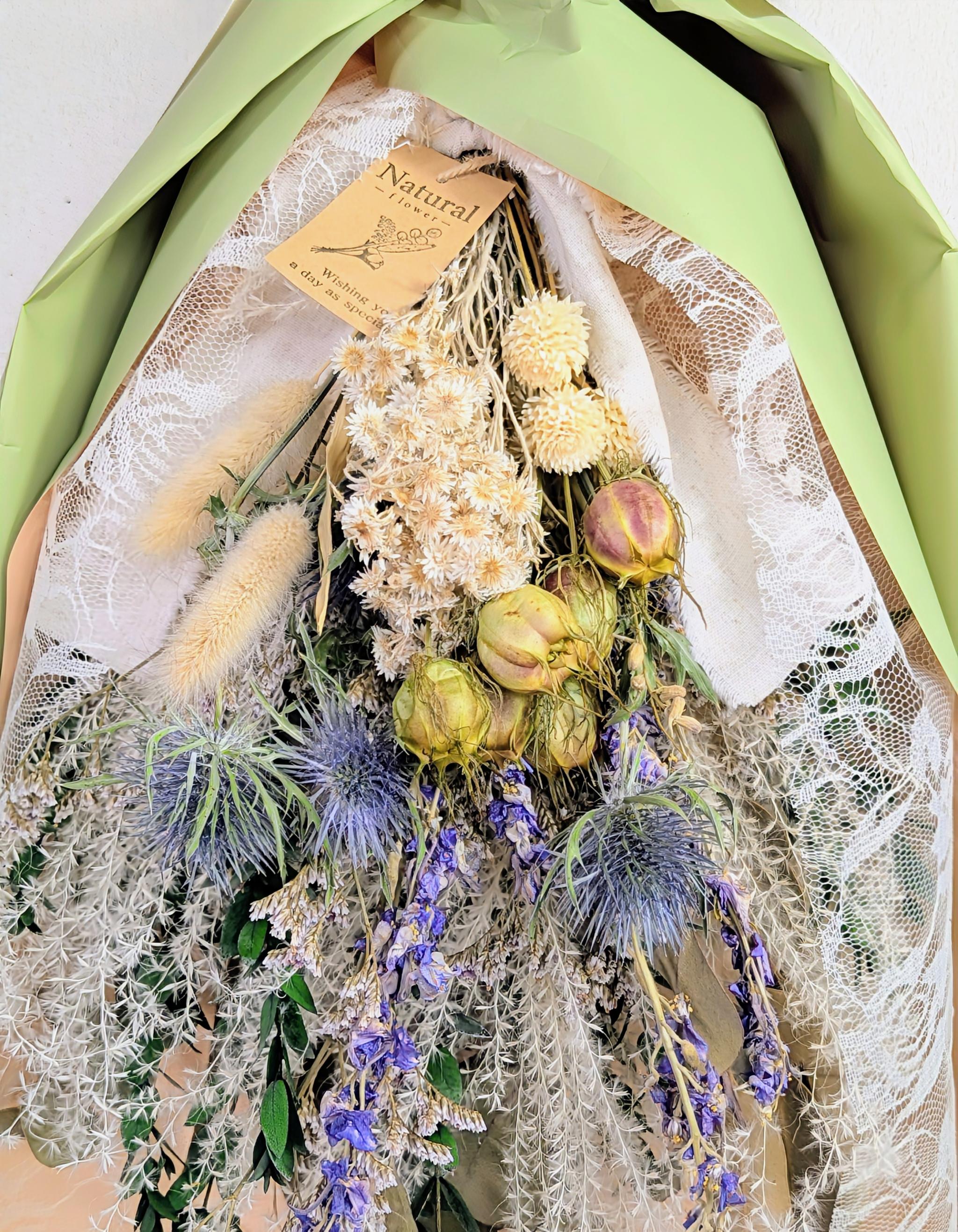 【大きめ】エリンジュウムとニゲラのドライフラワーナチュラルスワッグ | 2枚目